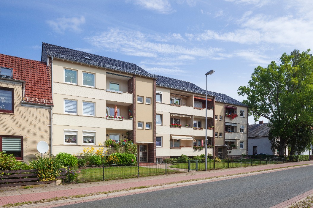 Monotones modernes Wohnhaus, Mehrfamilienhaus, Bremen, Deutschland